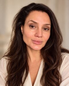 Dr. Cristina Toader